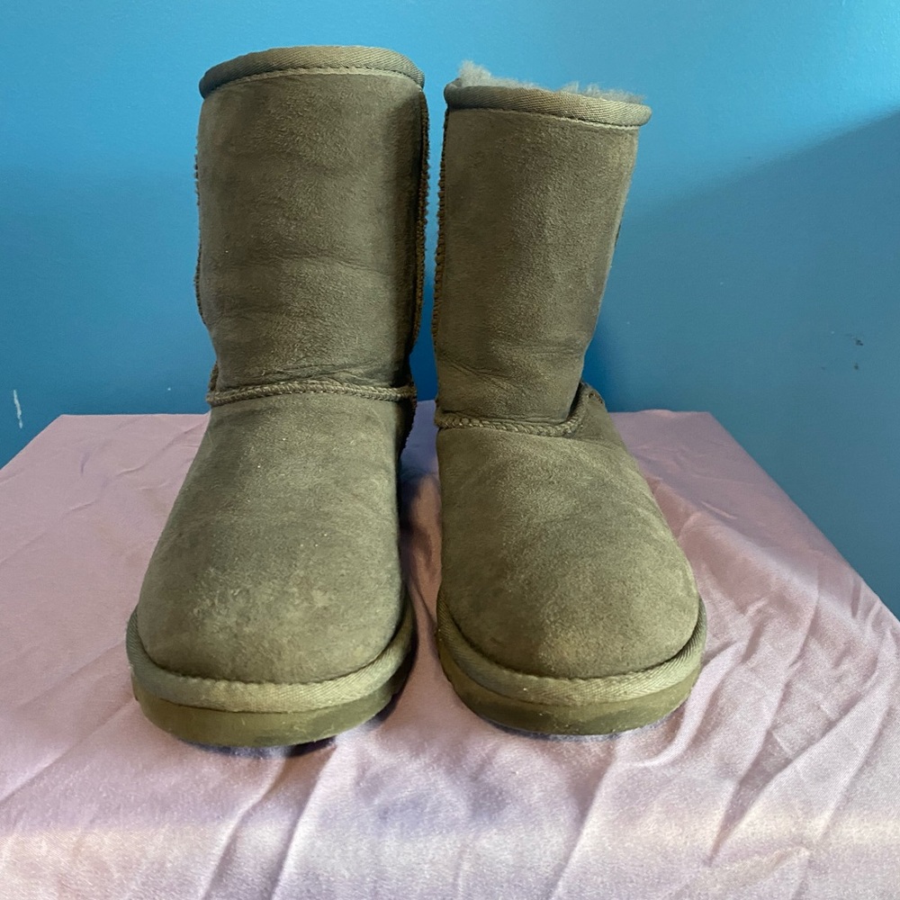 Girls Uggs